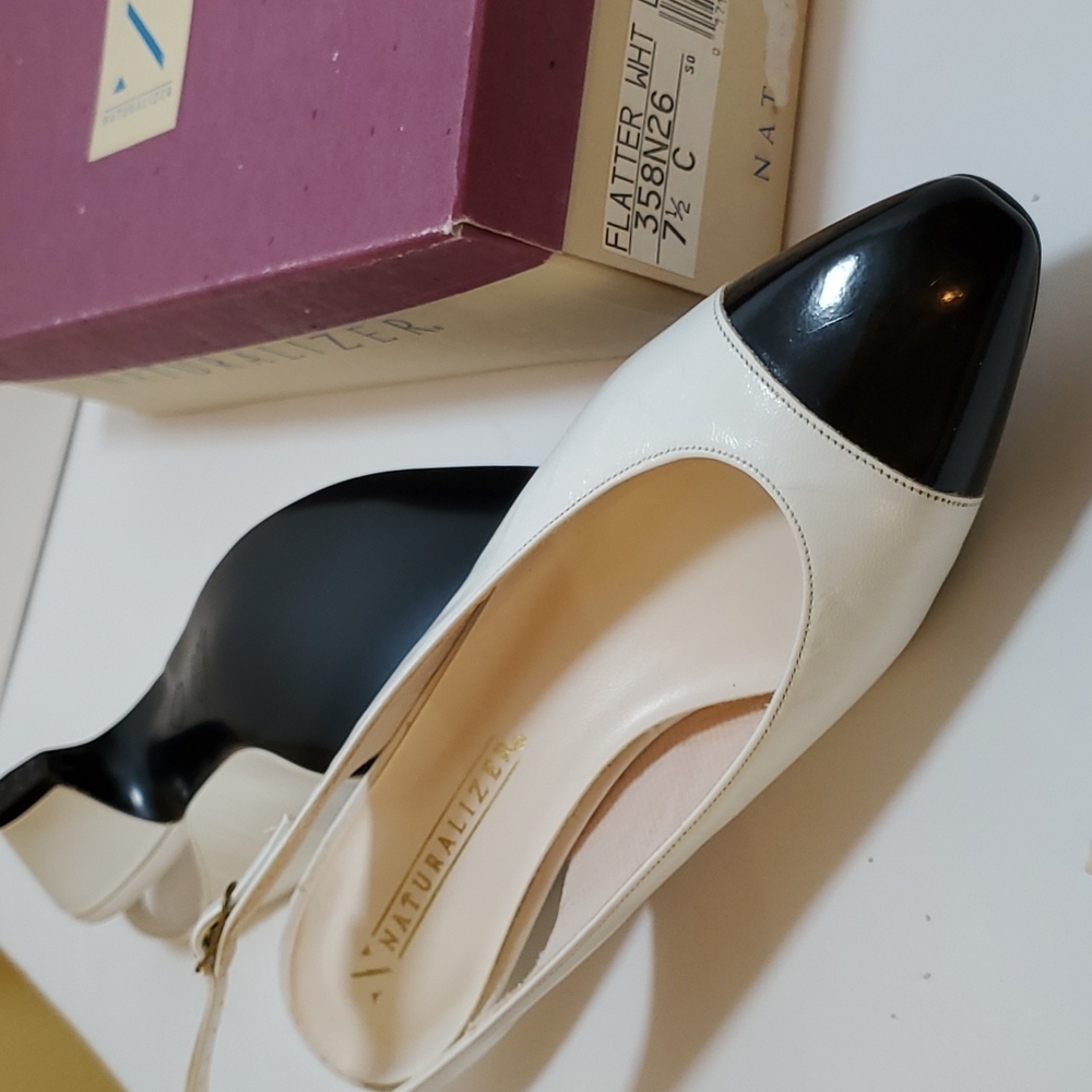 Naturalizer white leather slingbacks